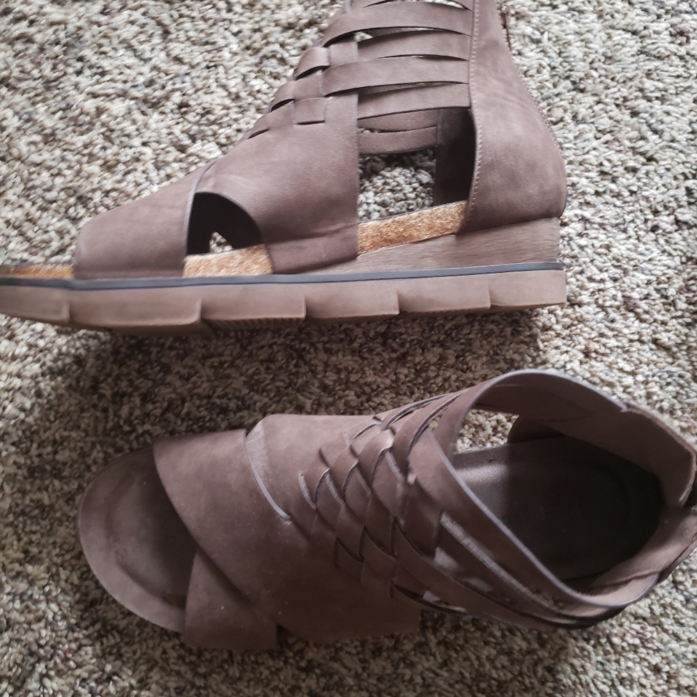 Pierre Dumas Summer Sandals, Brown, Size 11.0